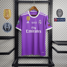 Real Madrid 2016/17 Heimtrikot